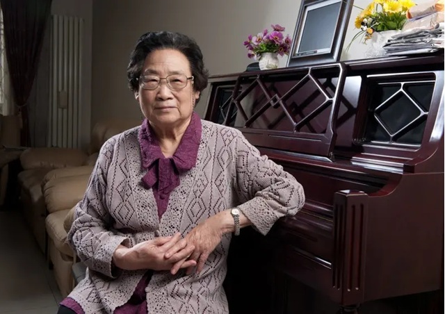 曾获得诺贝尔医学奖的中国中医科学院中药研究所研究员屠呦呦，当选美国国家科学院外籍院士.jpg