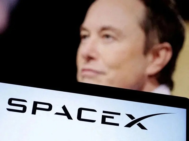 SpaceX首席执行官马斯克表示，「星舰」太空船将在明年底前出发前往火星.jpg