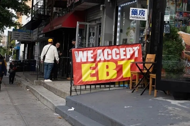 提供低收入民众粮食补助款的EBT卡，近两年遭盗用严重.jpg